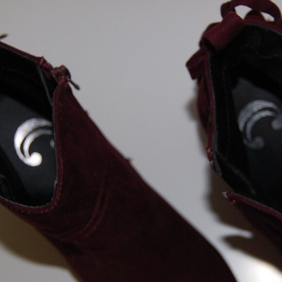NWOB Charming Charlie Wedge Burgundy Boots, Women Size US 7 - Picture 13 of 14